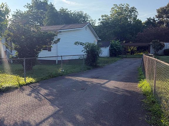 3rd image of 116 Doris Ln #116