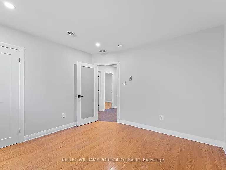 32 Gatesview Ave #UPPER — Photo 33