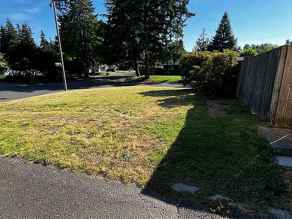 4th image of 2103 25th Ave SE