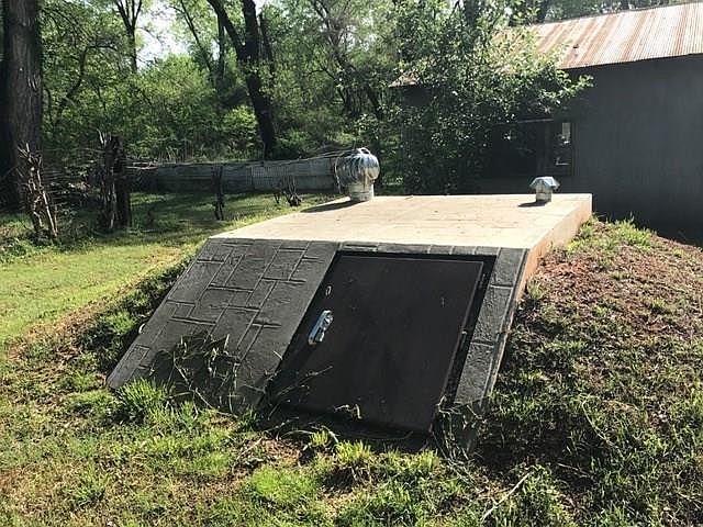 2nd image of 2808 Oak Ave
