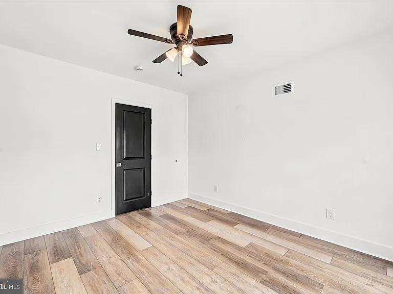 5616 Florence Ave — Photo 30