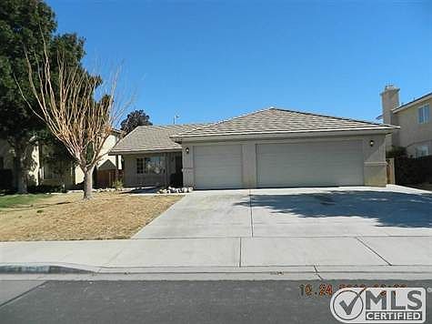2nd image of 15597 Fairbanks Dr