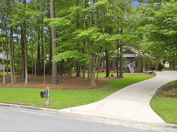 2nd image of 6015 Club House Drive