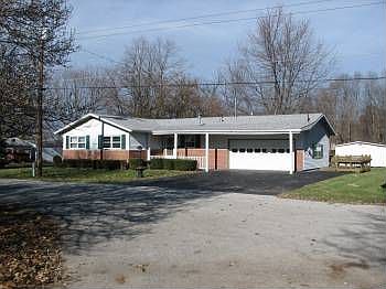 1st image of 748 Meadow Ln