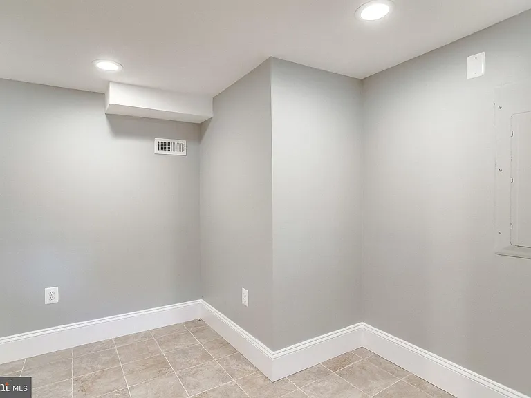 606 Q St NW — Photo 39