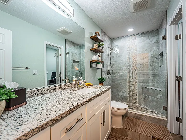 2735 Sherbrooke Ln #C — Photo 10