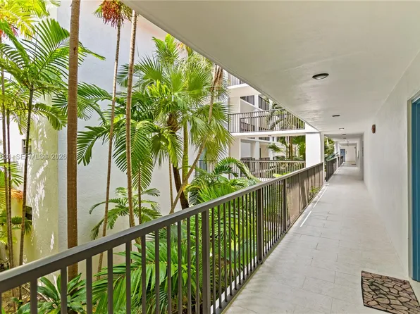 101 Ocean Lane Dr APT 209, Key Biscayne, FL 33149