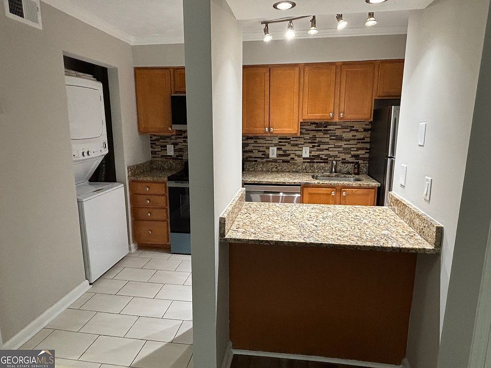 1st image of 3175 Seven Pines Ct #6