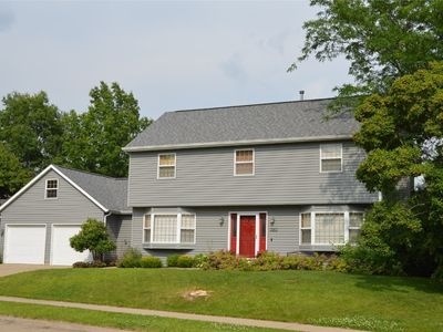1382 Santa Fe Dr, Iowa City, IA, 52246