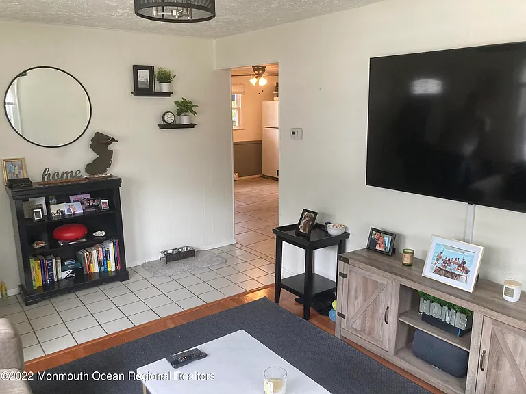 612 Campbell Ave #1 — Photo 6