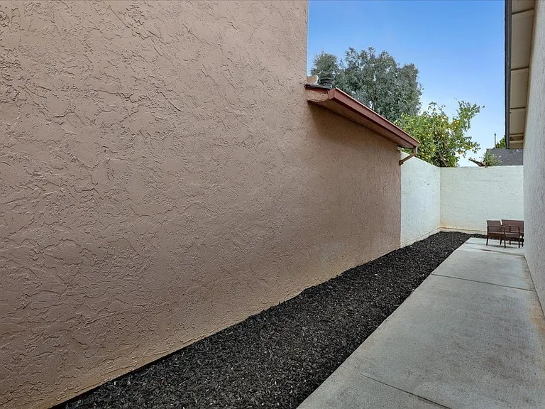 4746 Eagle Lake Dr — Photo 33