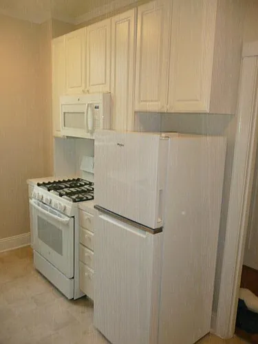 1555 Greenwich St Photo 1
