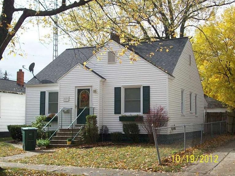 2nd image of 1885 Jarman St
