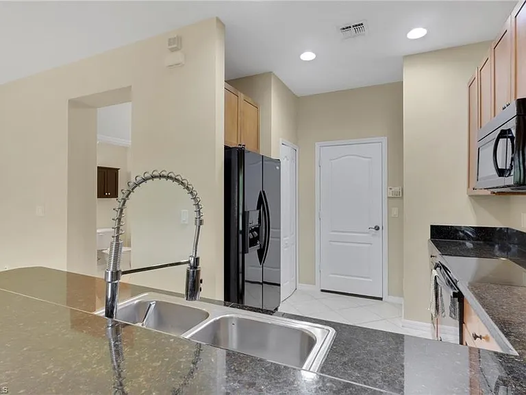 10260 Olivewood Way #58 — Photo 2