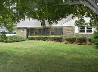 306 Station Ave, Langhorne, PA 19047