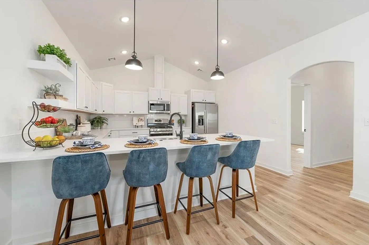 Gorgeous 3 Bedroom Townhome!! Goddard, KS! — Photo 2