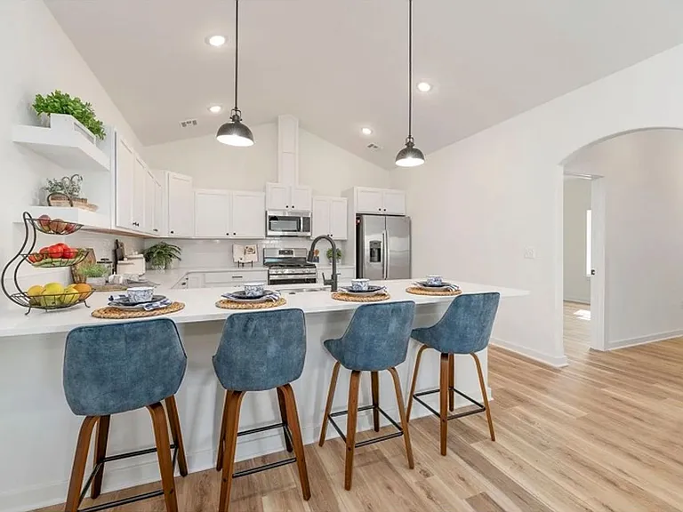 2263 E Spring Hill Ct — Photo 3