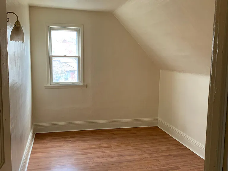 110 Longnecker St — Photo 14