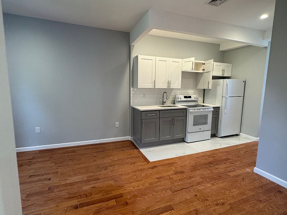 1st image of 3422 Grace Ave Floor 2