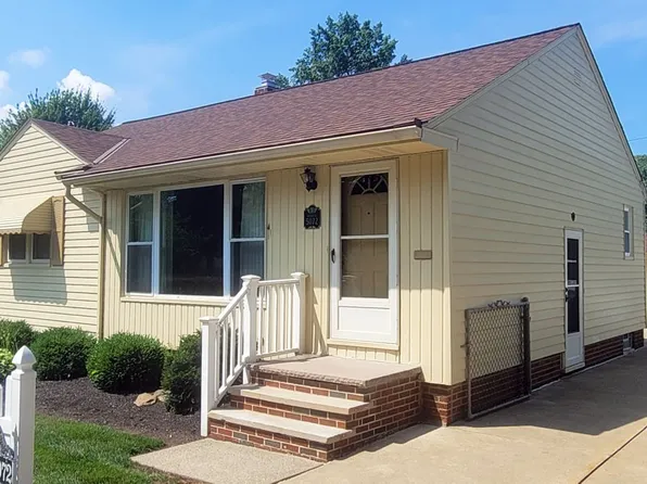 5072 Harmony Ln, Willoughby, OH 44094