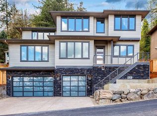 2123 S Military Rd, Portland, OR 97219