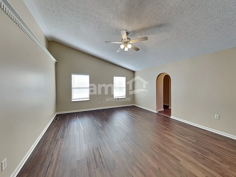 275 Monarch Dr — Photo 12