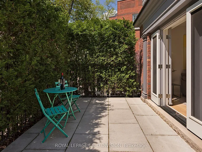 78 Roxborough St E #400 — Photo 13
