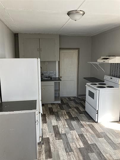 1st image of 5750 Mountain Ave #2