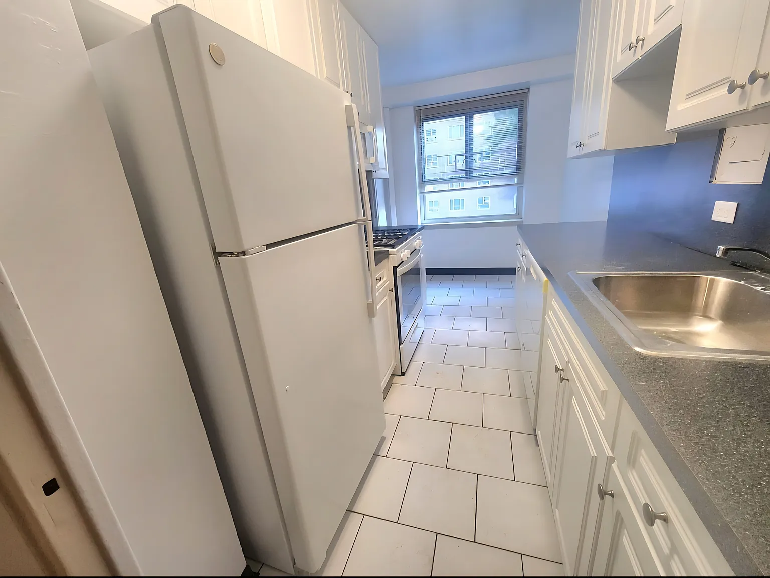 2 bed, 955 sqft, $2,550 — Photo 4