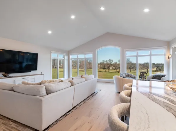 5003 Wenlock Rose Ct, Middleton, WI 53562