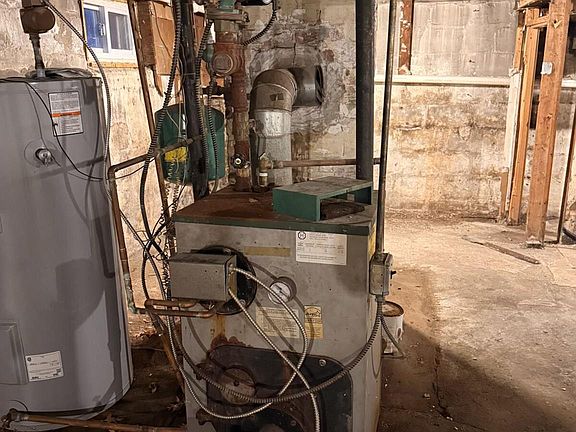 3rd image of 159 Stewart Avenue