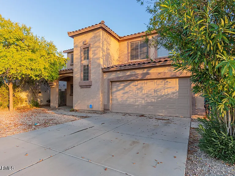 2739 E Indian Wells Pl — Photo 2