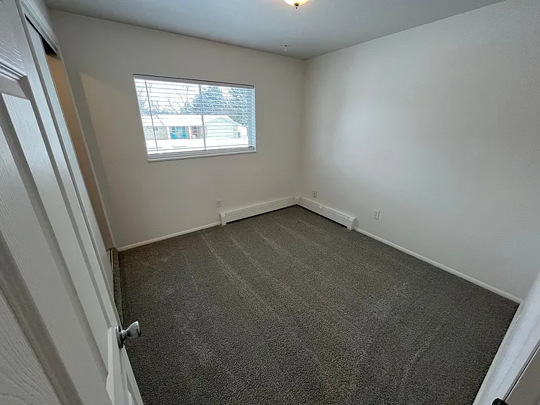 3520 Sheridan Ave — Photo 32