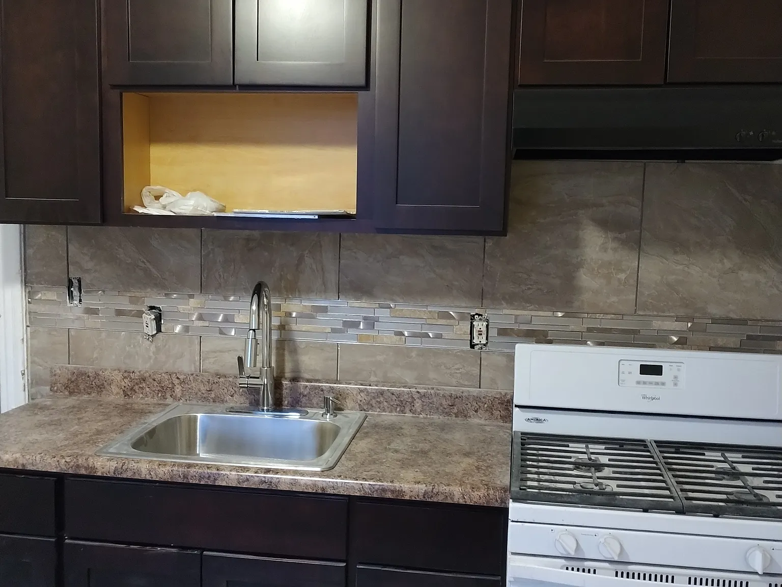 3 bed, 900 sqft, $1,375 — Photo 4