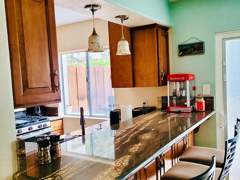 833 Del Mar Downs Rd — Photo 4