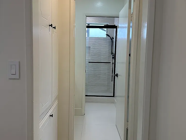 8223 Blackburn Ave. — Photo 13