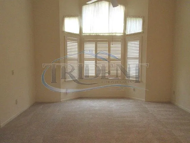 1902 Autumnwood Dr — Photo 6