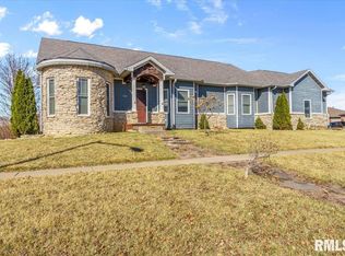 1525 Winston Dr, Springfield, IL 62711