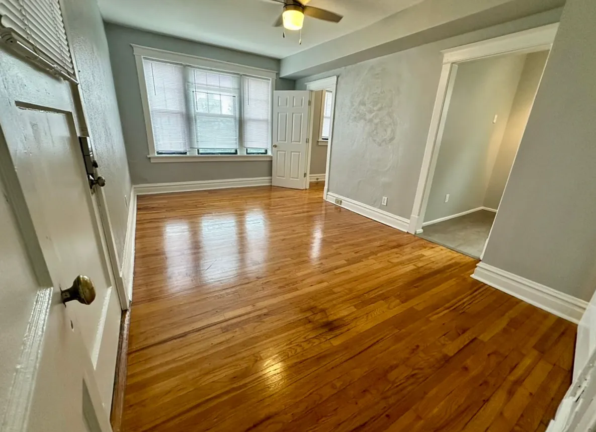 4415 Pershing Ave — Photo 2