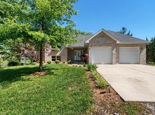 8773 S Shore Dr, Worden, IL 62097