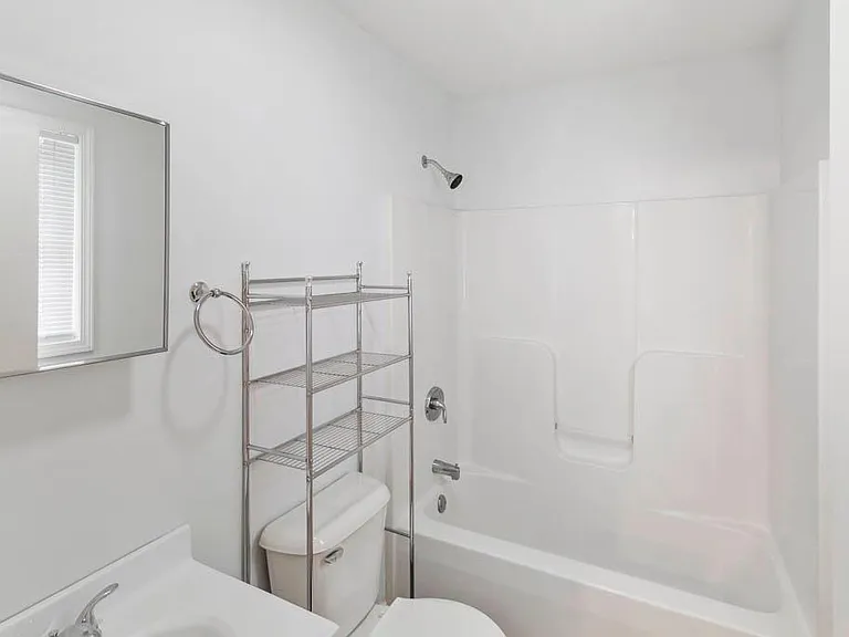 2203 Ottawa Ave — Photo 10