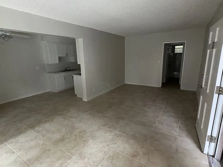 205 E Clifton, Anaheim — Photo 7