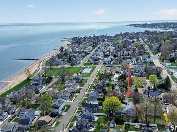 12 Howe Place, Milford, CT 06460