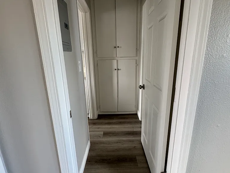 428 W 7th St #5 — Photo 5