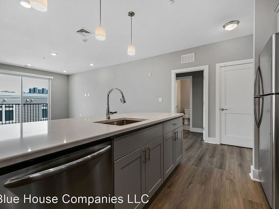 1st image of 105 Morris St #502