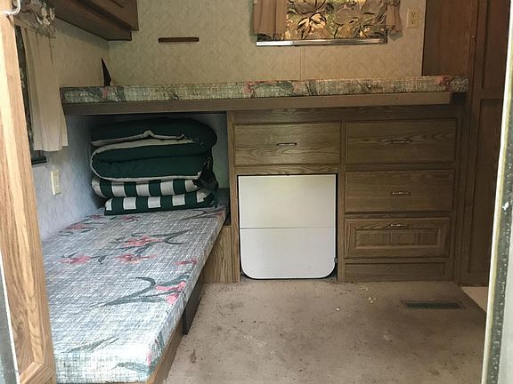 5th image of 183 Shohola Ln