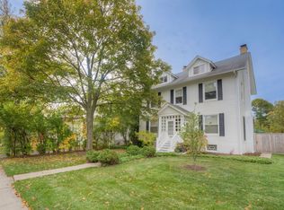 2448 Green Bay Rd, Highland Park, IL 60035