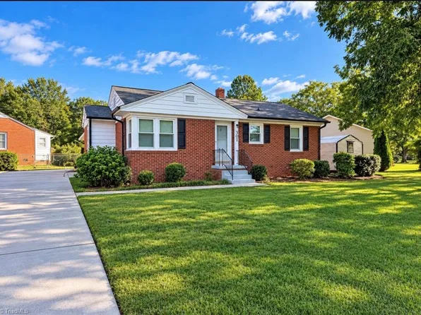 301 Hillside Dr, Lexington, NC 27295