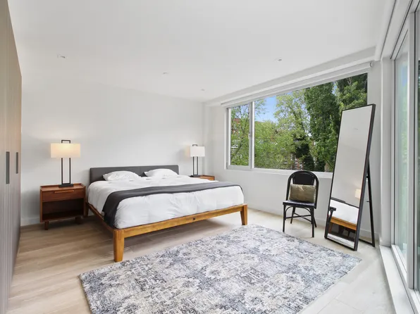 136 West Houston Street image 9 of 12