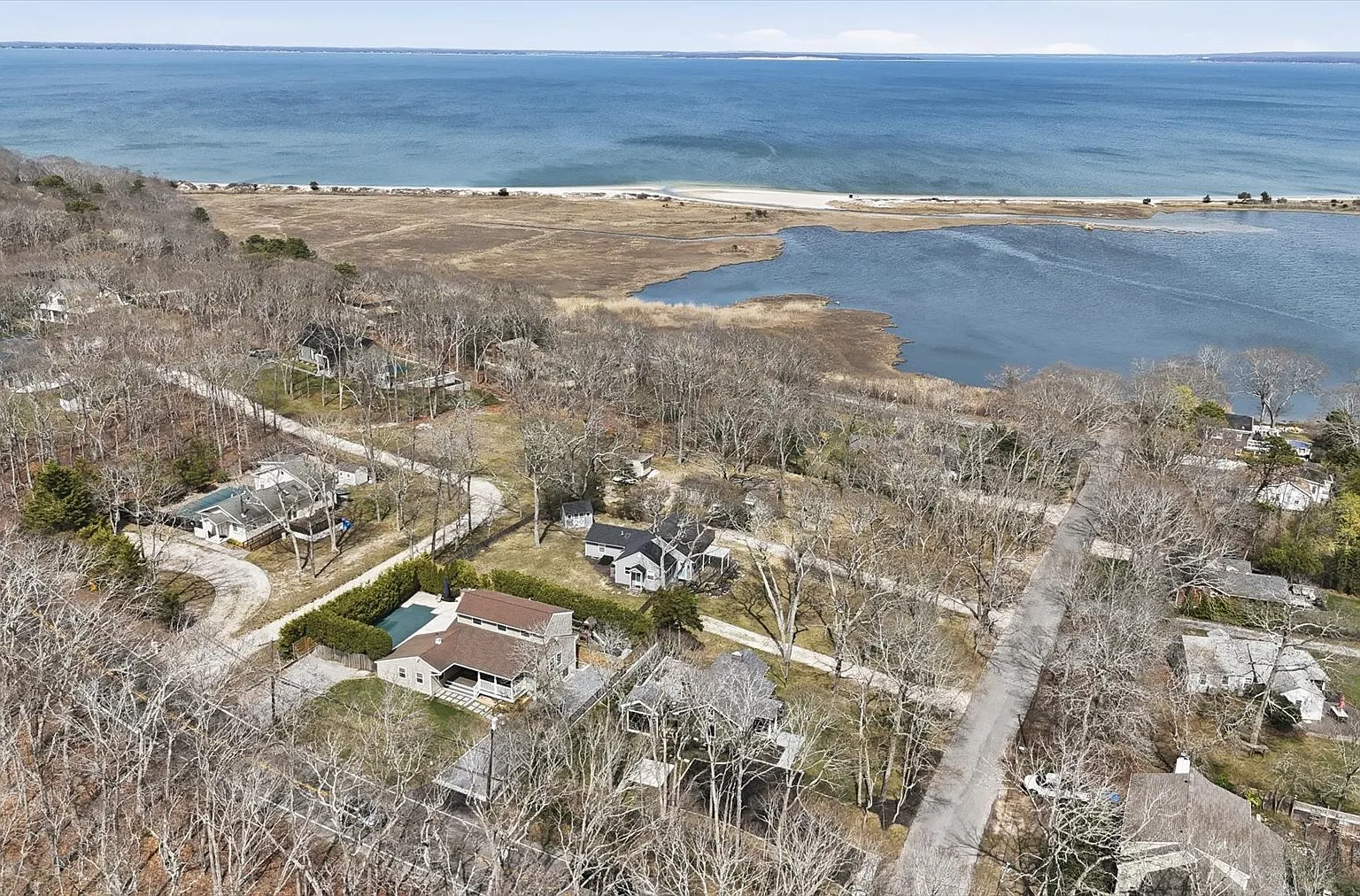Luxury Year Round rental — Photo 1
